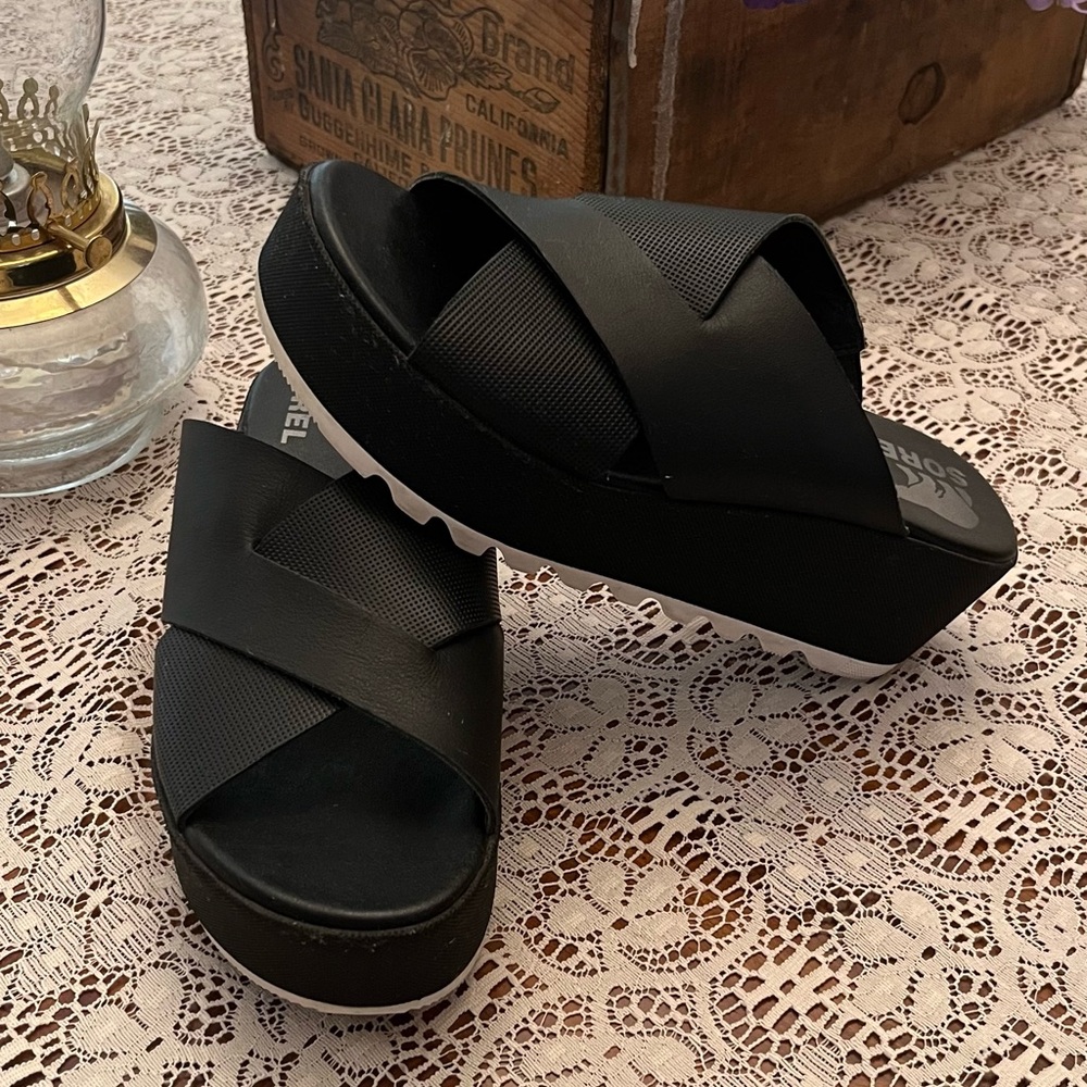 Sorel Black Criss-Cross Platform Sandals